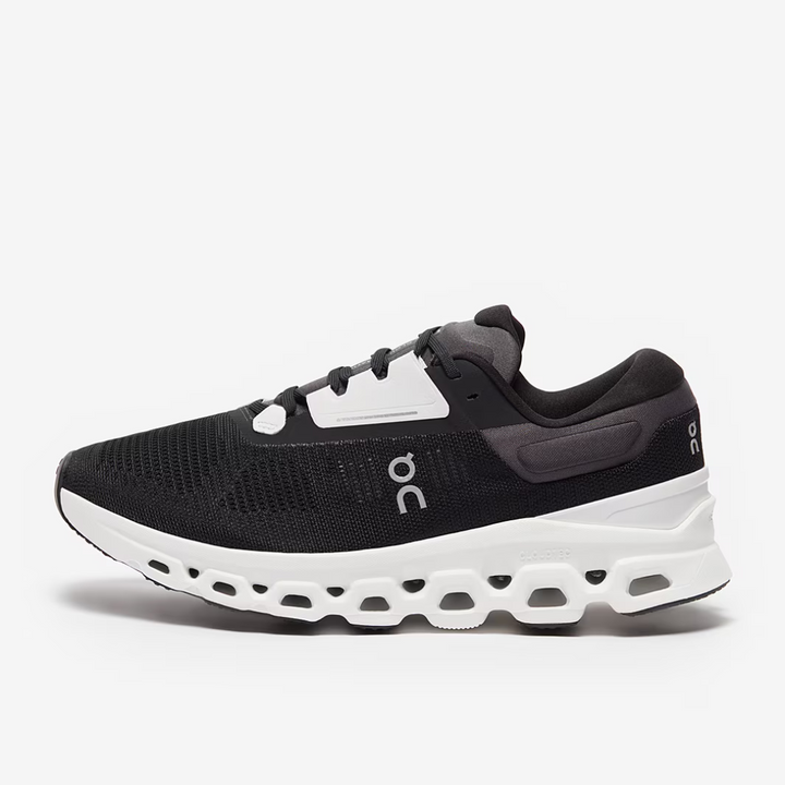 On Running Cloudstratus 3 - Black/White